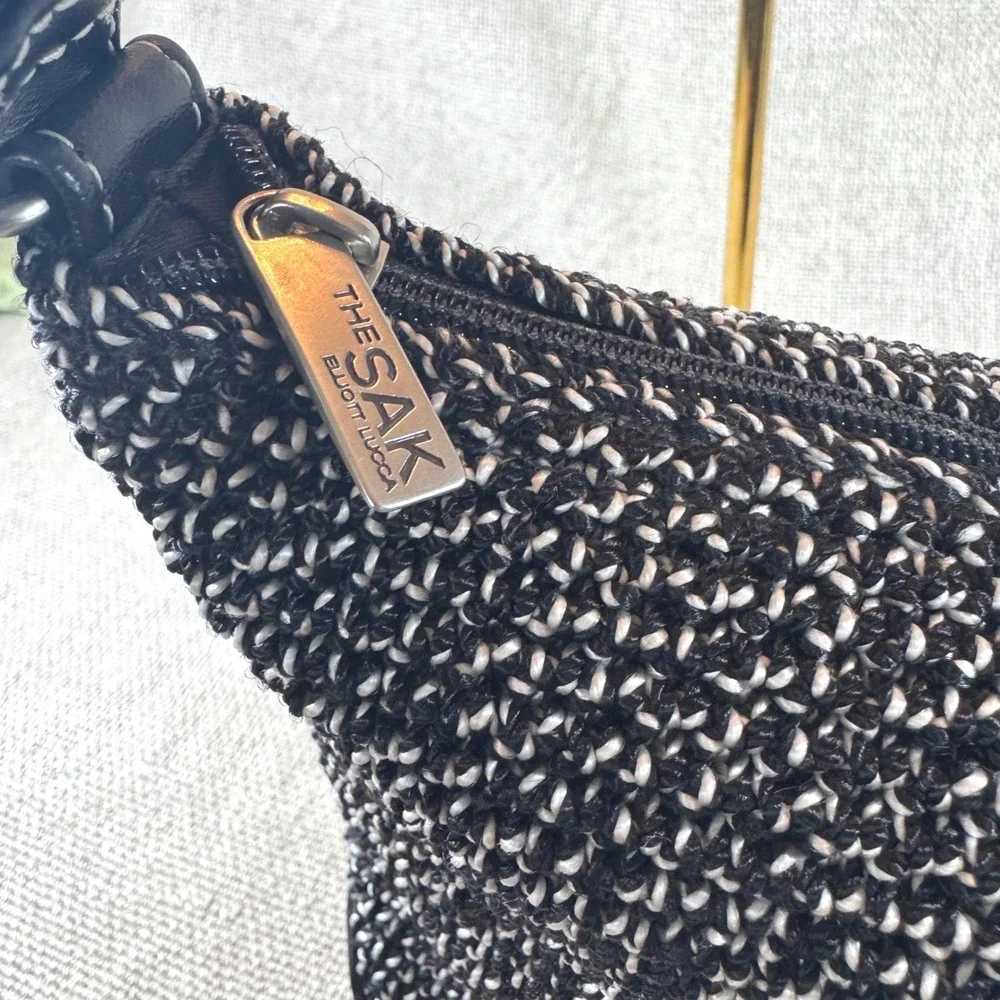 Early 2000s The Sak‎ Elliott Luca Knit Shoulder Bag Black White